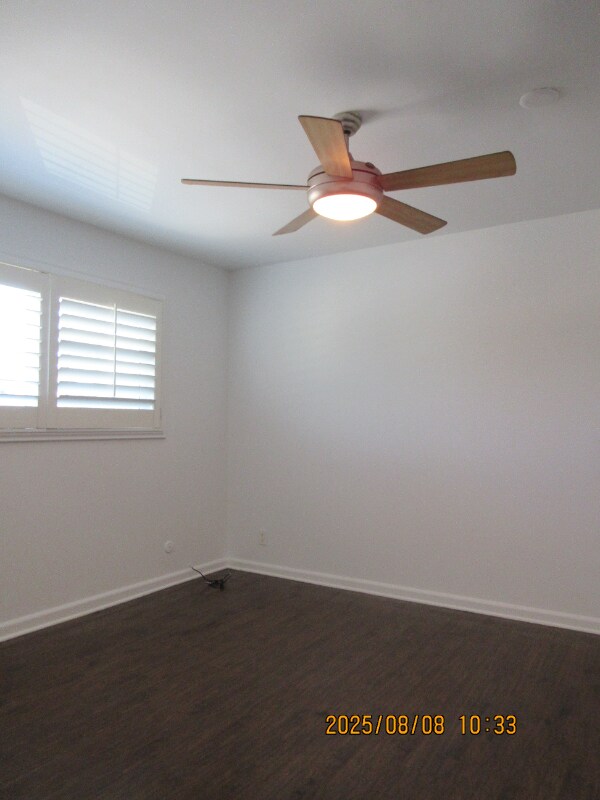 Building Photo - 20327 Saticoy St
