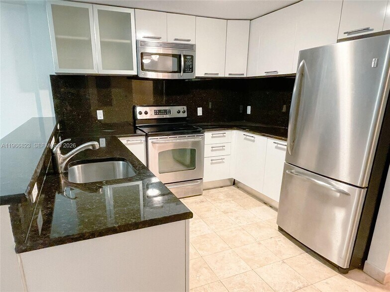 Building Photo - 3339 Virginia St