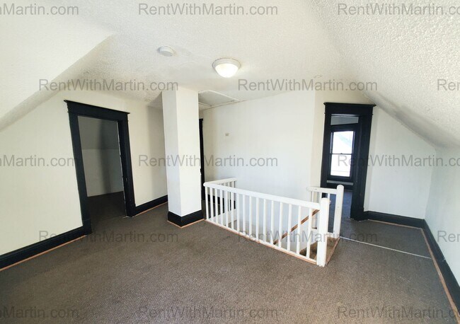 Building Photo - 1020 Columbia St