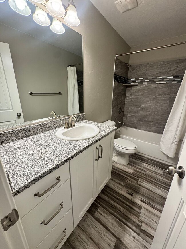 Building Photo - Blackhawk Townhome! Incredible Amenities!!