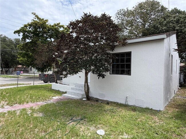 Building Photo - 7675 NW 3rd Ave