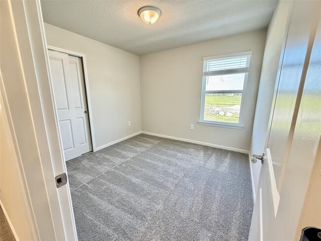 Building Photo - 2116 Southbury Dr
