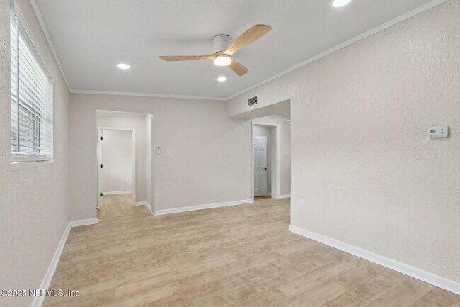 Building Photo - 10341 Agave Rd