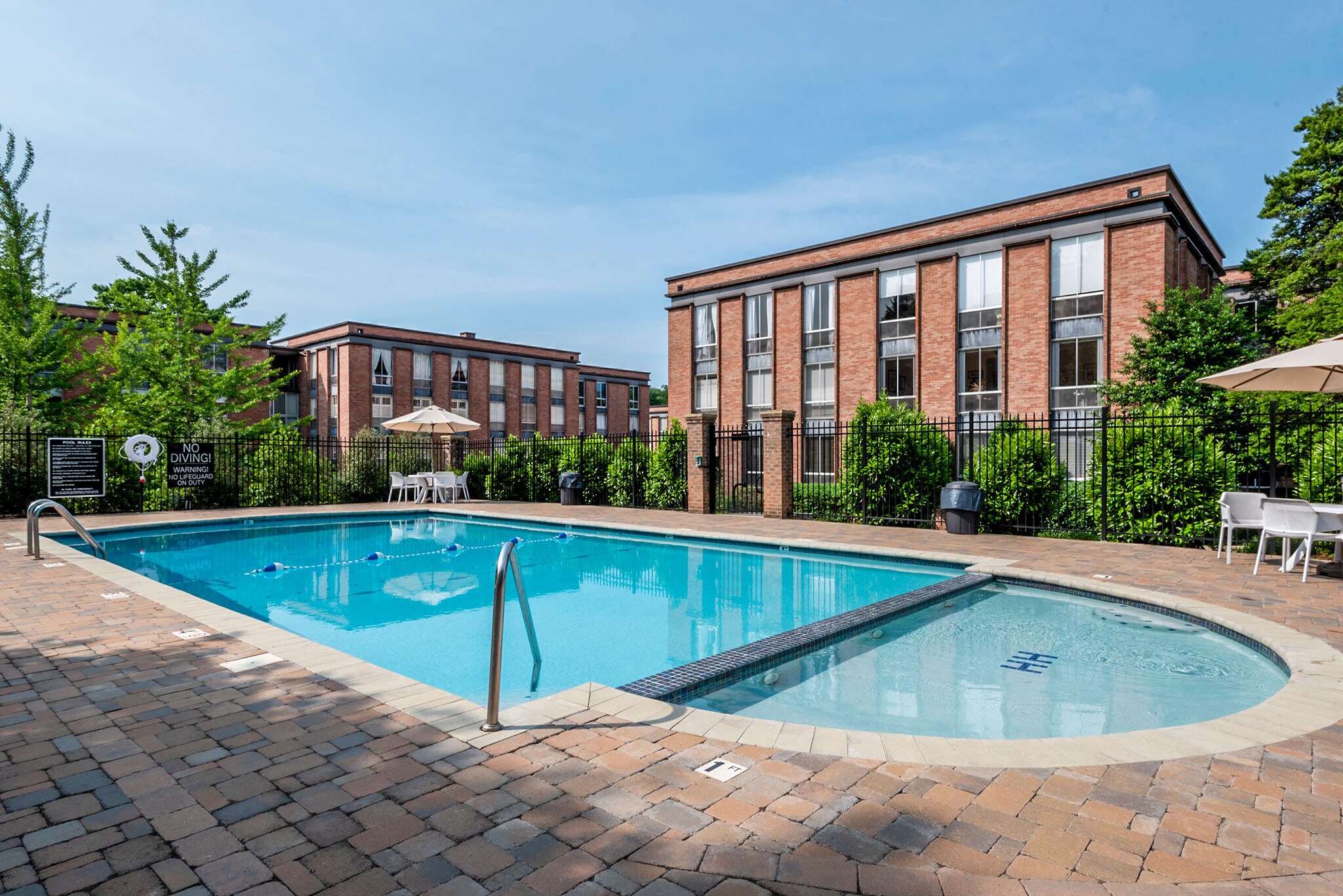 Building Photo - 1400 Kenesaw Ave