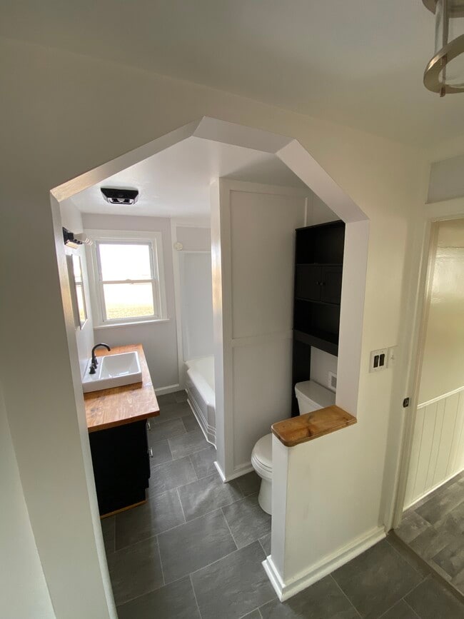 Building Photo - 14 Stoltzfus Ln