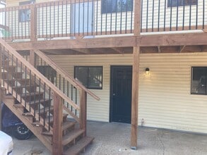 Building Photo - 1 Bedroom 1 Bathroom Apartment!