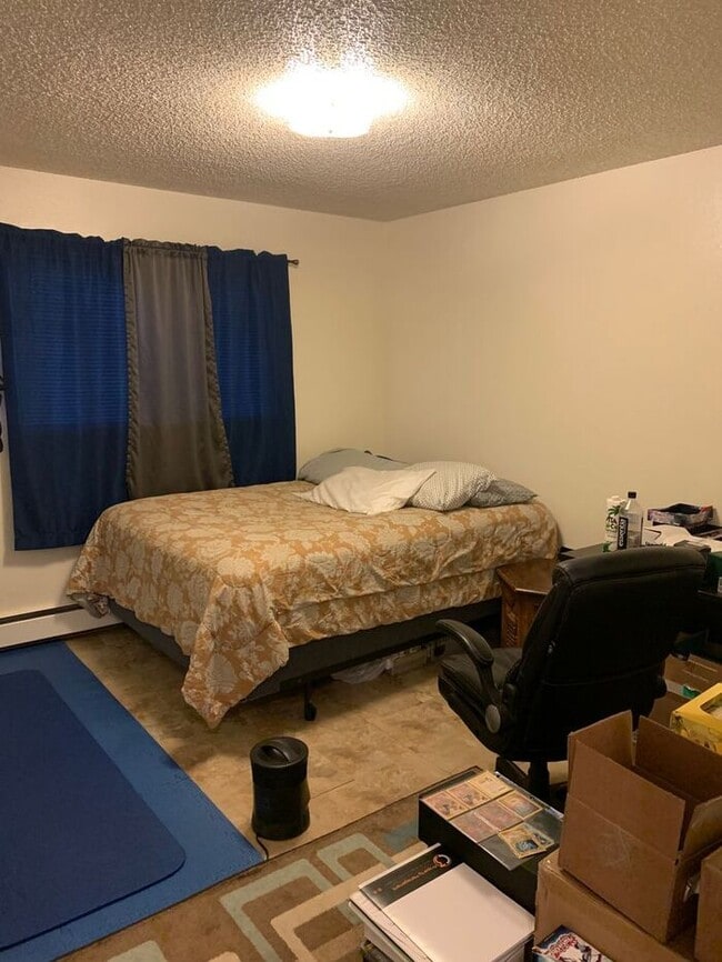 Building Photo - Beautiful 2 Bedroom Town Home! INCLUDED IN...