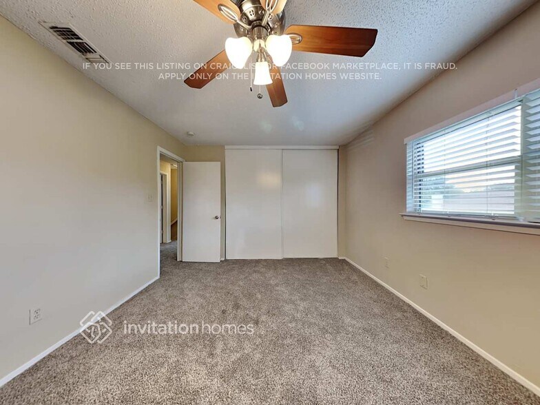 Building Photo - 2614 Remmington Dr