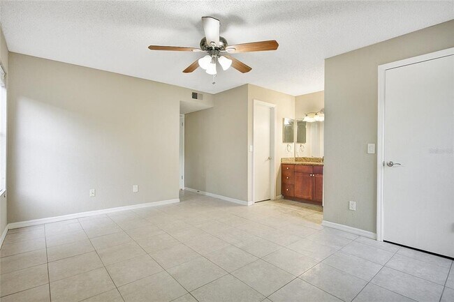 Building Photo - 5156 Conroy Rd