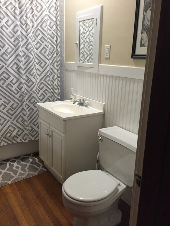 Building Photo - 258 Robbins St