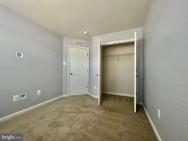 Building Photo - 1155 Carinoso Cir