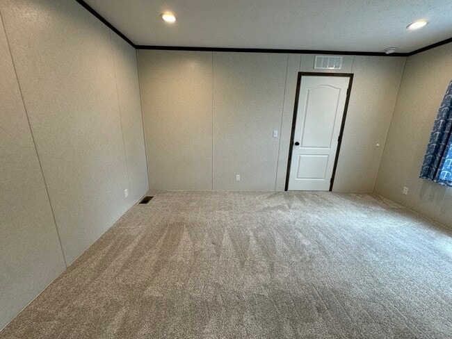 Building Photo - 48579 Leafdale Ct