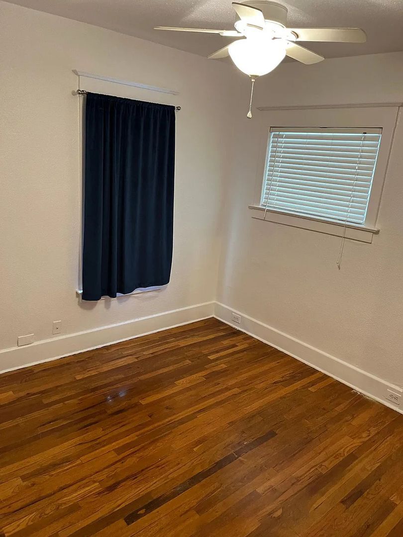 Building Photo - 715 E High St