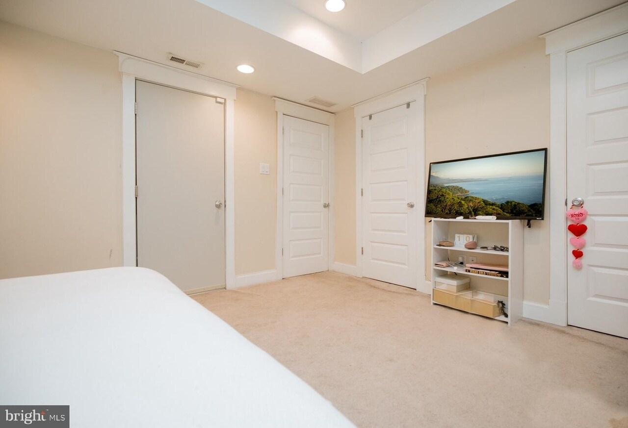 Building Photo - 4513 Silverwood St