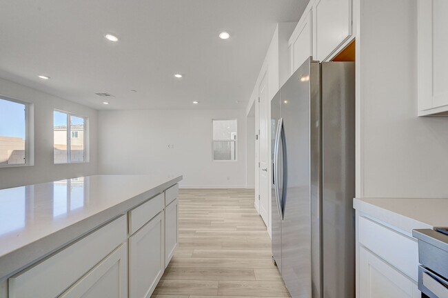 Building Photo - 8484 W Agate Ave