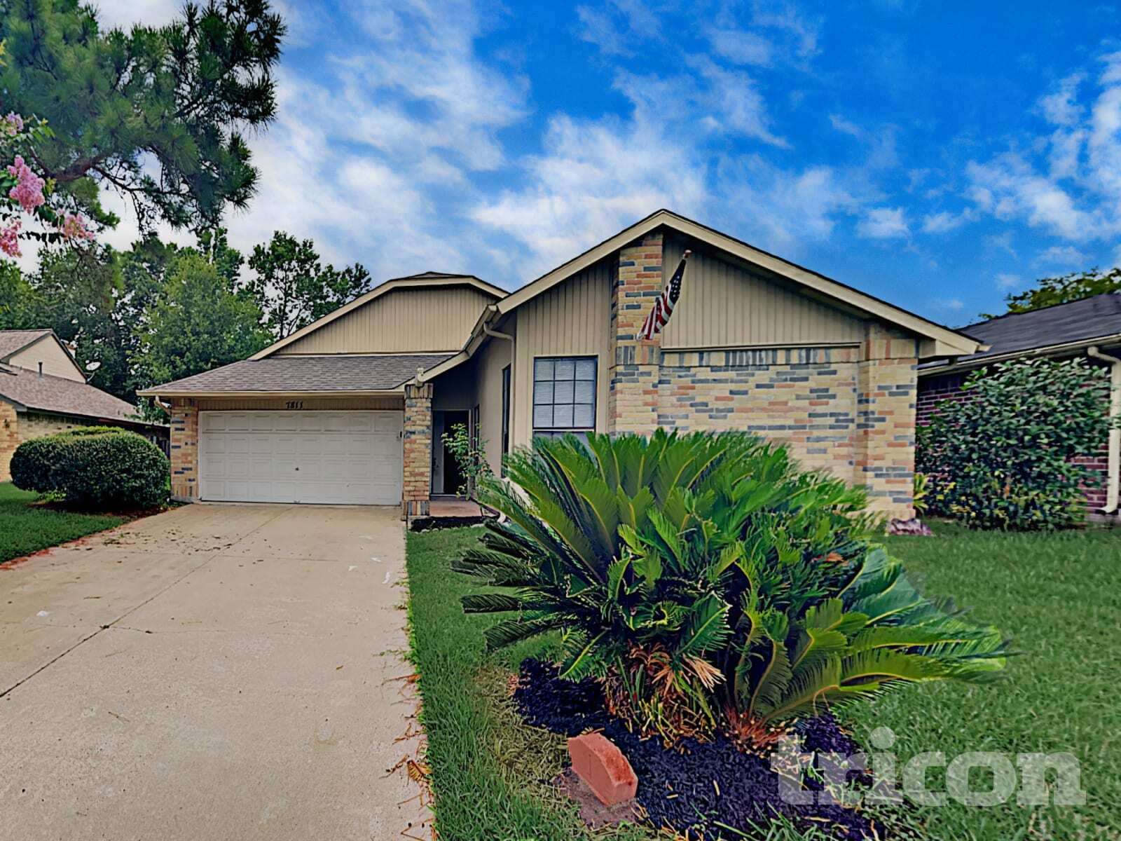 Building Photo - 7811 Bluff Trail Dr