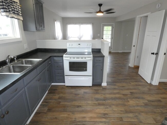 Building Photo - 1155 11th St