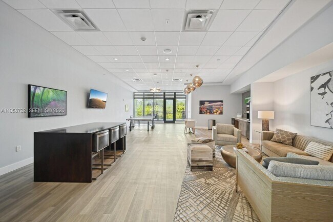 Building Photo - 3333 Central Gardens Cir