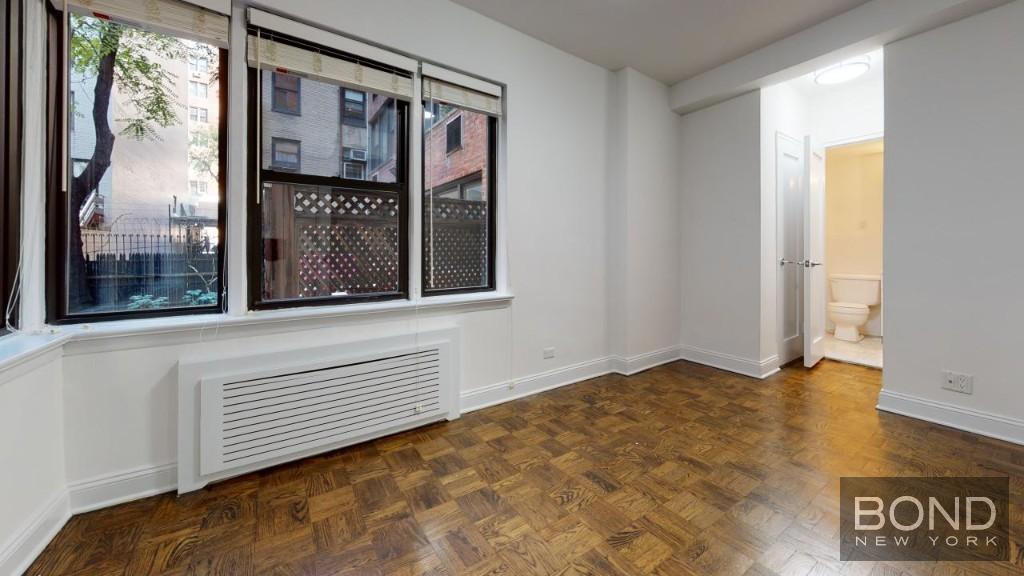 Building Photo - 20 Beekman Pl