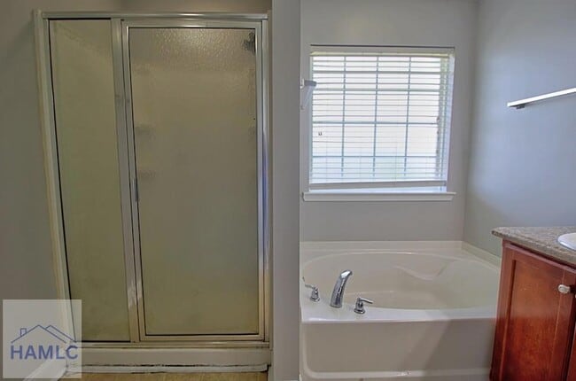 Building Photo - 703 Cordele Cir