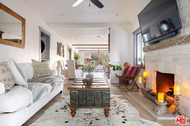 Building Photo - 12208 Laurel Terrace Dr