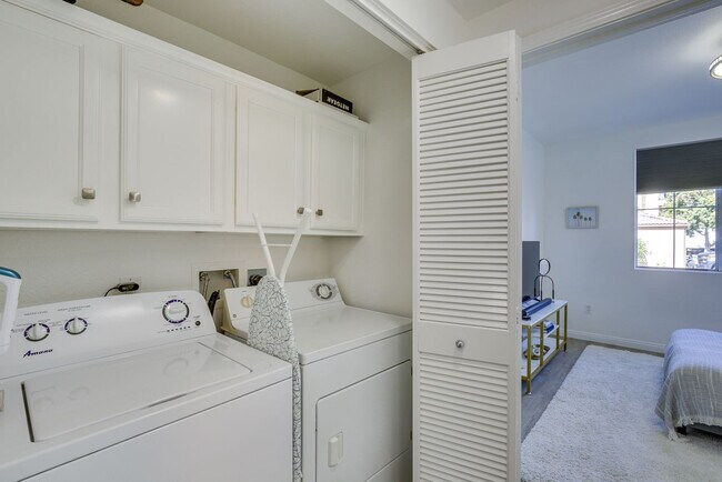 Building Photo - 3855 Elijah Ct
