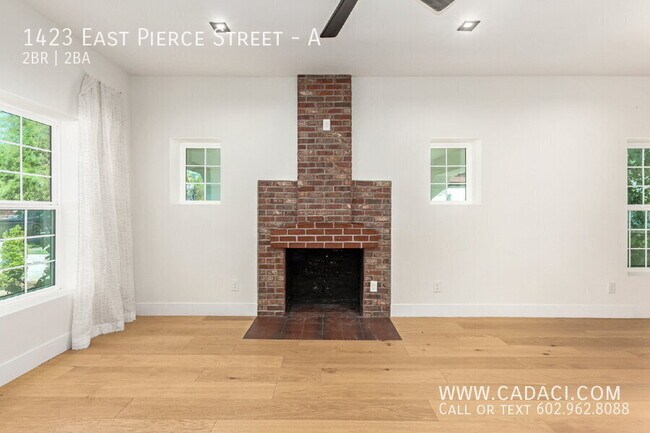 Building Photo - 1423 E Pierce St