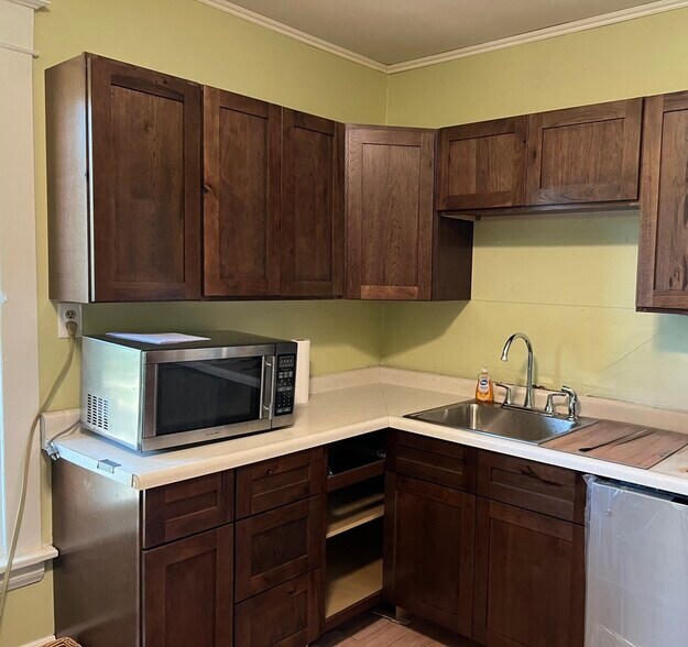 Kitchen - 1203 Vilas Ave