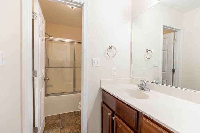 Building Photo - ST. MARTIN SCHOOL DISTRICT - 3 BED 2 BATH ...