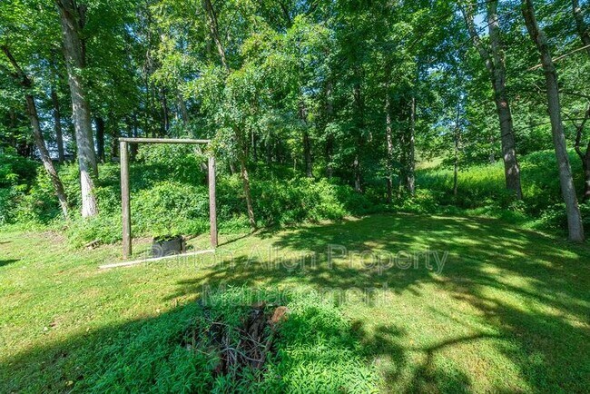 Building Photo - 63 Dryman Mountain Rd