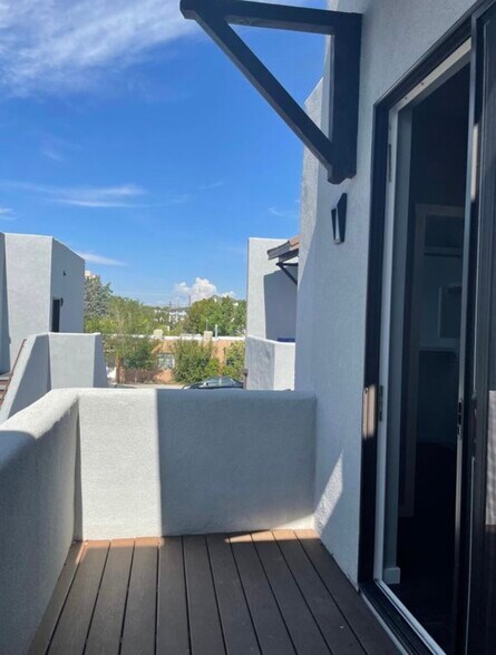 Building Photo - 840 Tijeras Ave NW