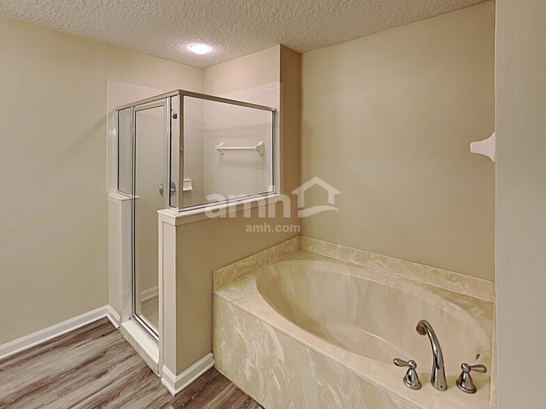 Building Photo - 62 Marisco Way