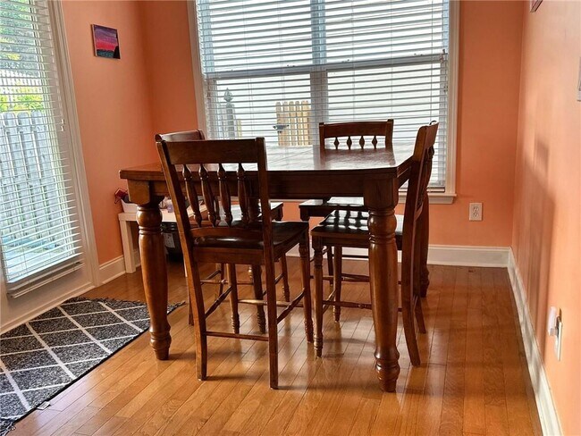 Building Photo - 5860 White Creek Run