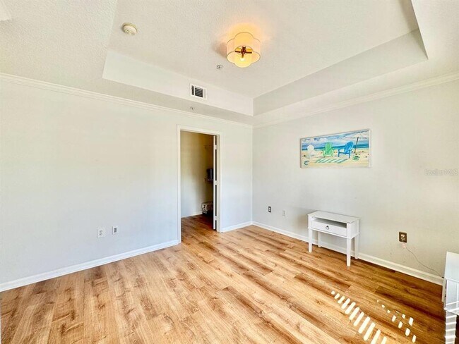 Building Photo - 800 S Dakota Ave