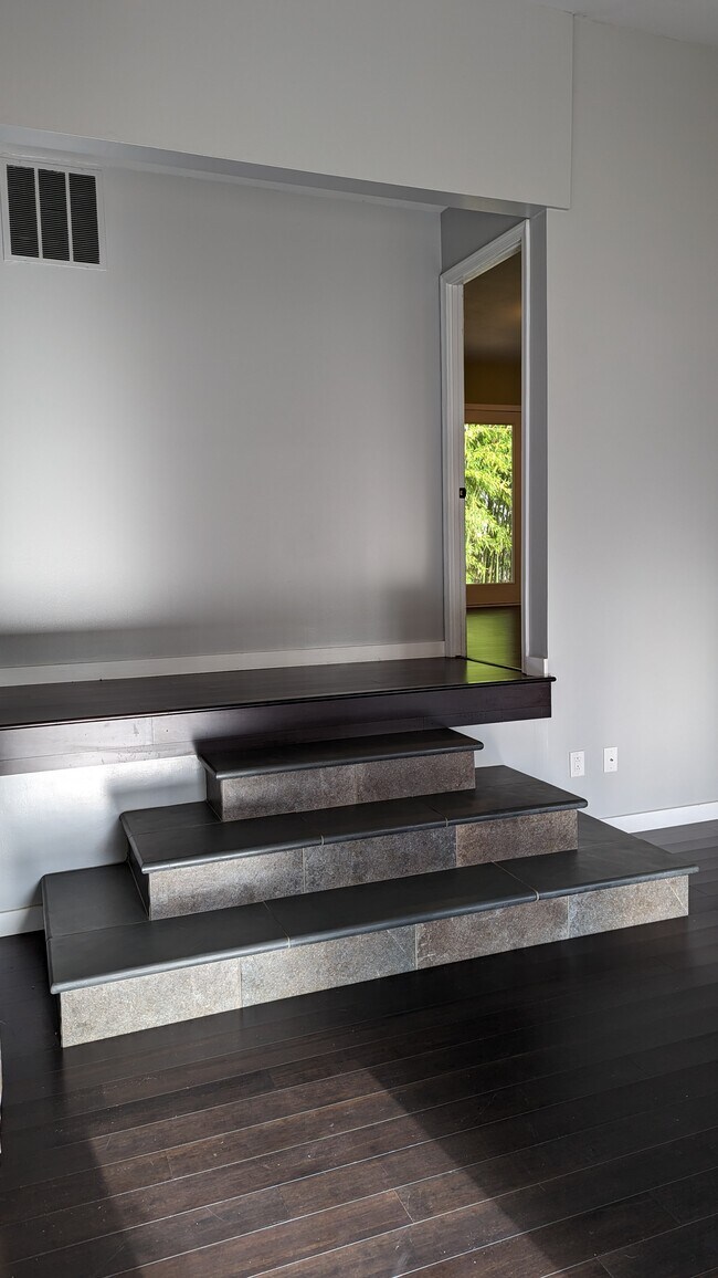 Building Photo - 5134 Pumphrey Dr