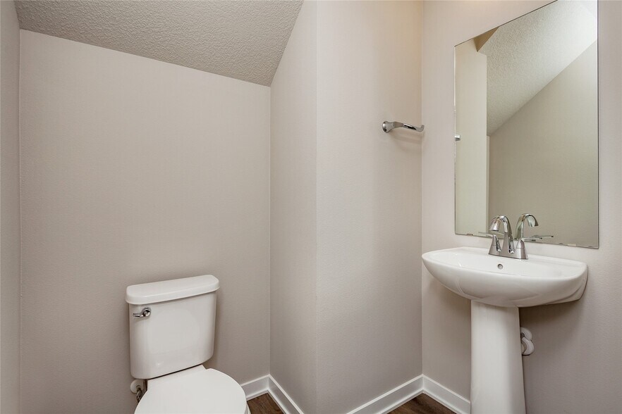 Building Photo - 6129 Tungsten Dr