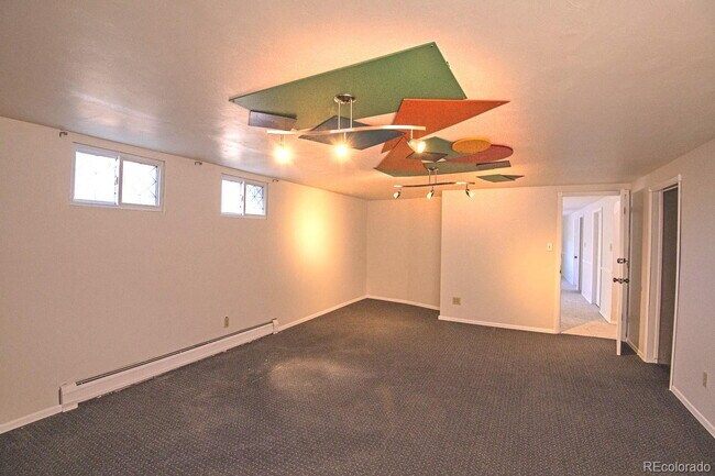 Building Photo - 4-Bedroom home in Ridgewood
