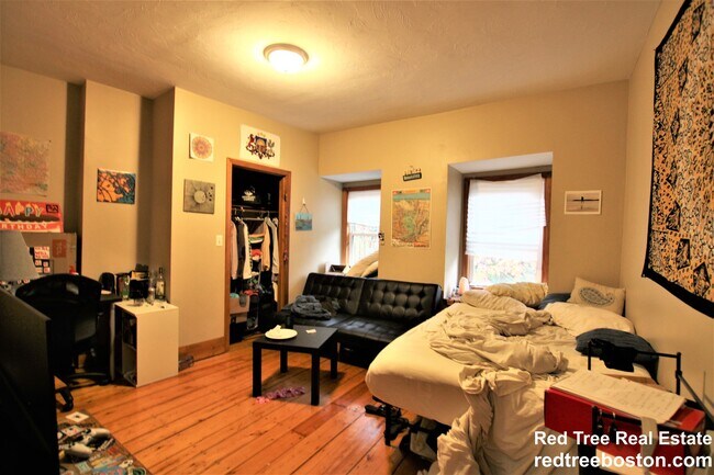 Building Photo - 8 Sewall St