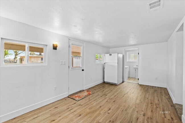 Building Photo - 2595 S Montierth Ln