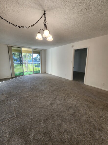 Building Photo - 3341 NW 47th Ter