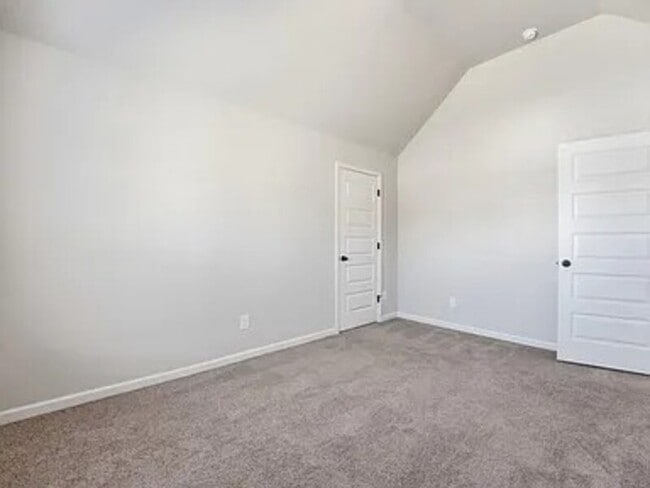 Building Photo - 8 Hillfoots Ct