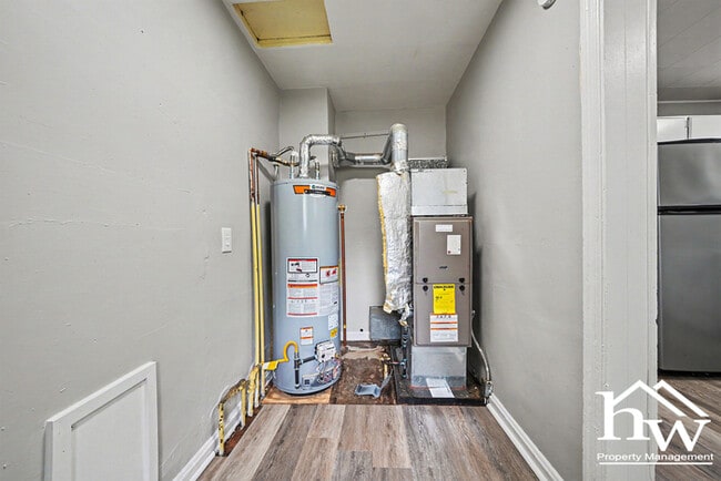 Building Photo - Three bedroom in Mishawaka