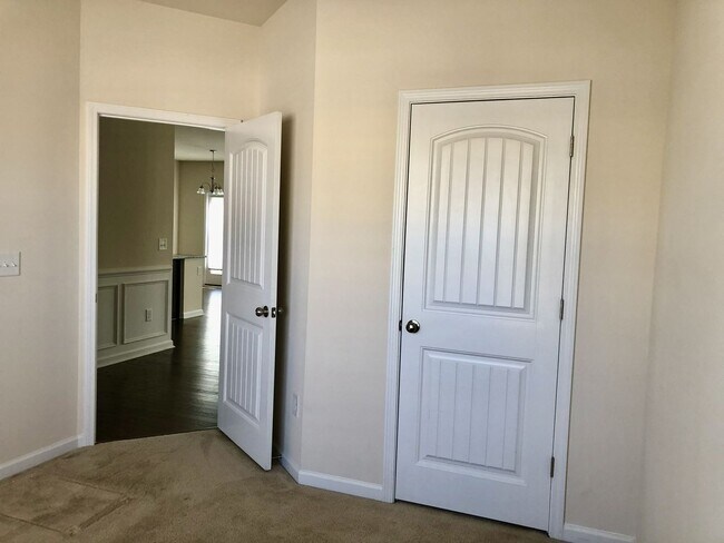 Building Photo - 4 Bed, 3 Bath in Desirable Apex