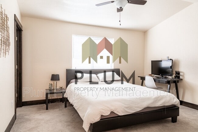 Building Photo - 2345 Aspen Grv Lp