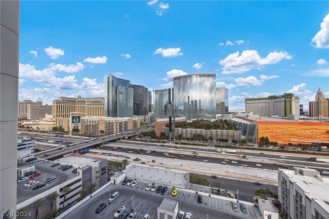 Building Photo - 4575 Dean Martin Dr