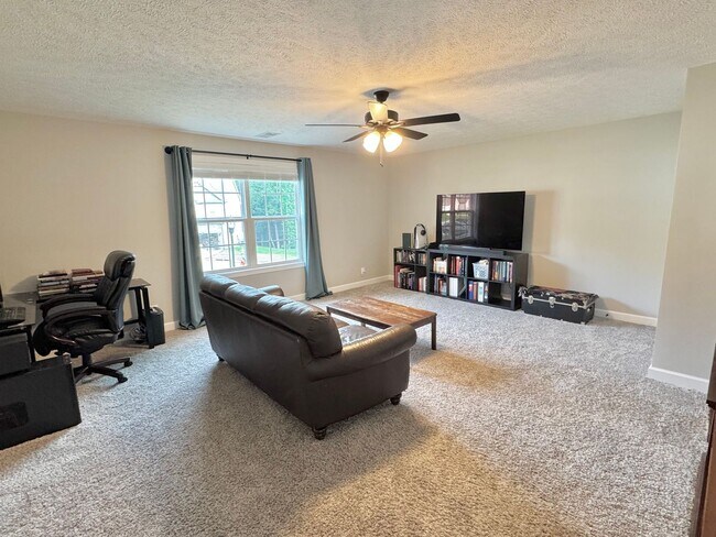 Building Photo - 1057 Brightwood Ct