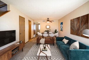 Living Room - Crystal Ridge Apartments & Townhomes