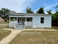 Building Photo - 7041 Penny St