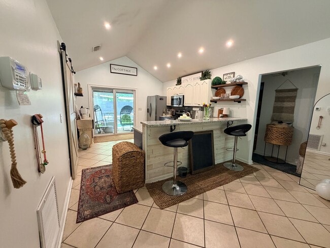 Building Photo - Fully Updated “Cottage” Home Near Colleges, Airport & Coastal Getaways