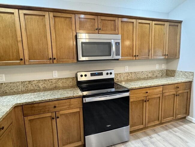 Building Photo - 222 Biltmore Pl